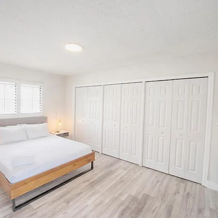 Pier Walk On Deerfield Beach Island Room photo